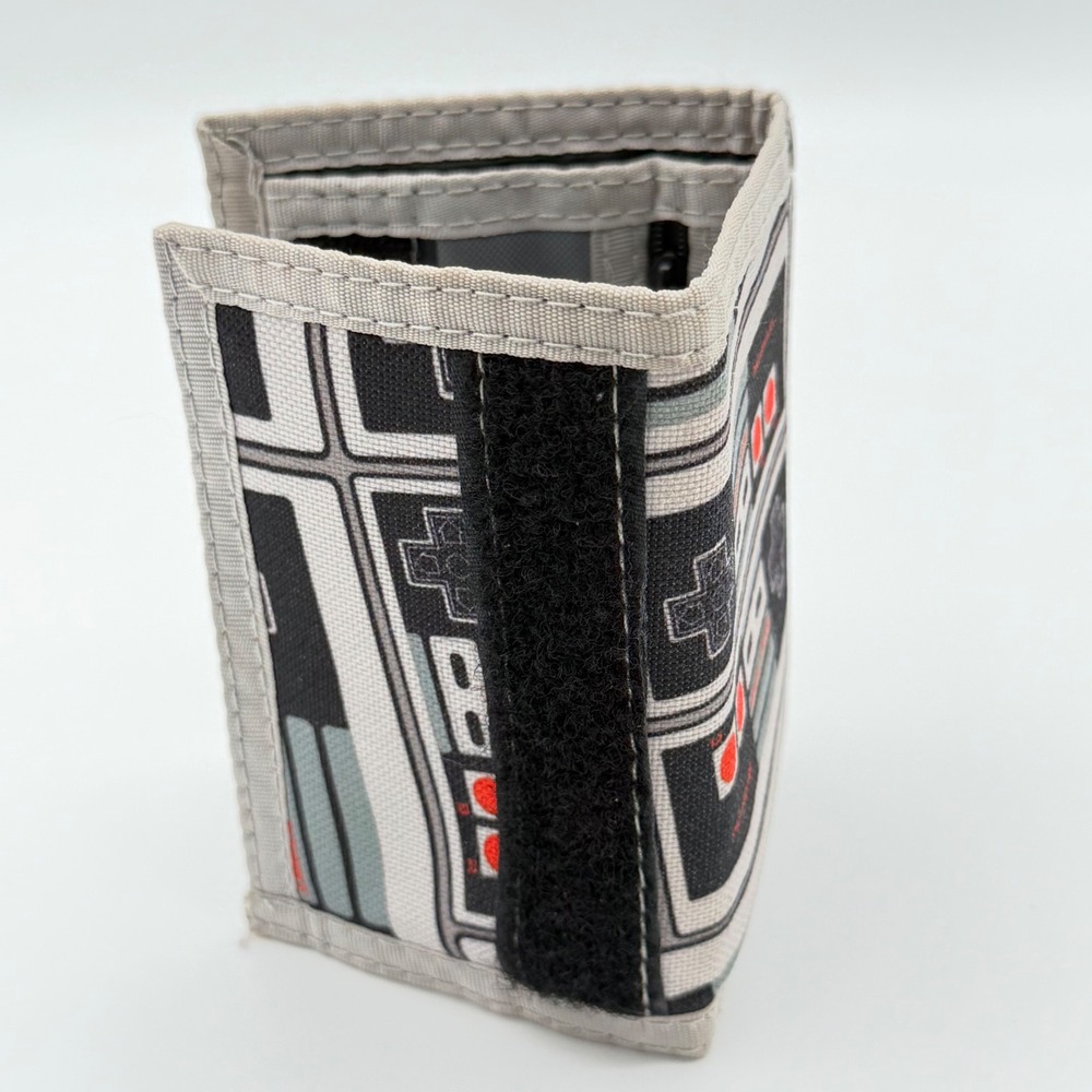 Nintendo NES Controller Canvas Trifold Wallet Ret… - image 14